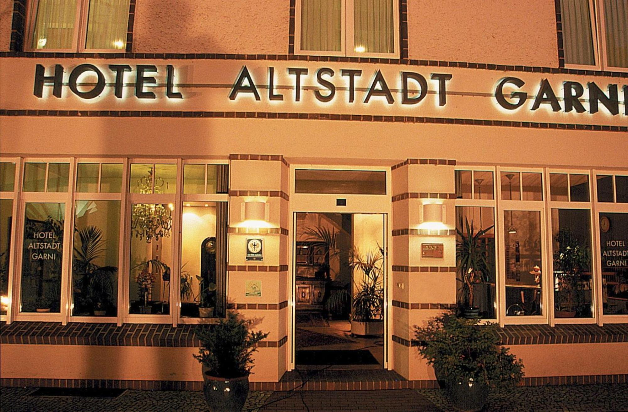 Ringhotel Altstadt Гюстров Экстерьер фото